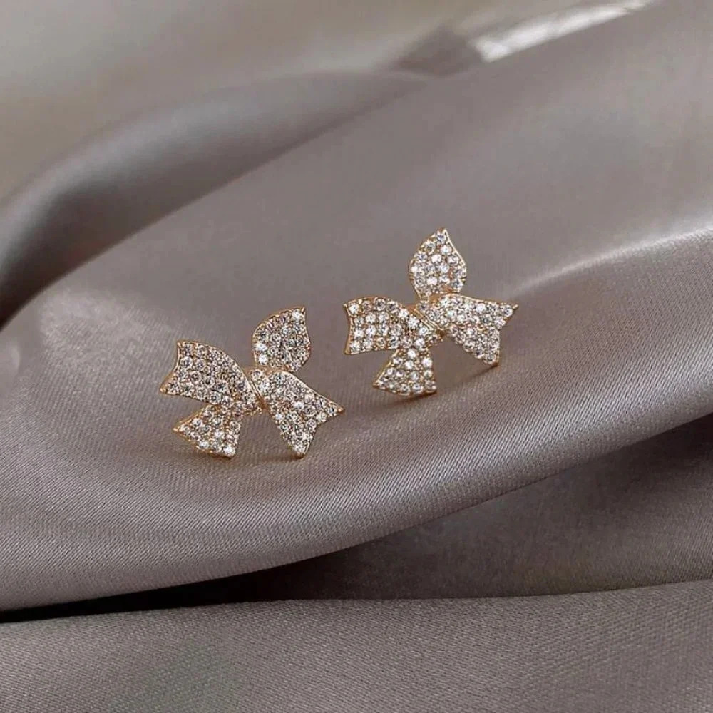 NEW Gold Diamond Bow Knot Stud Earrings - Picture 4 of 4